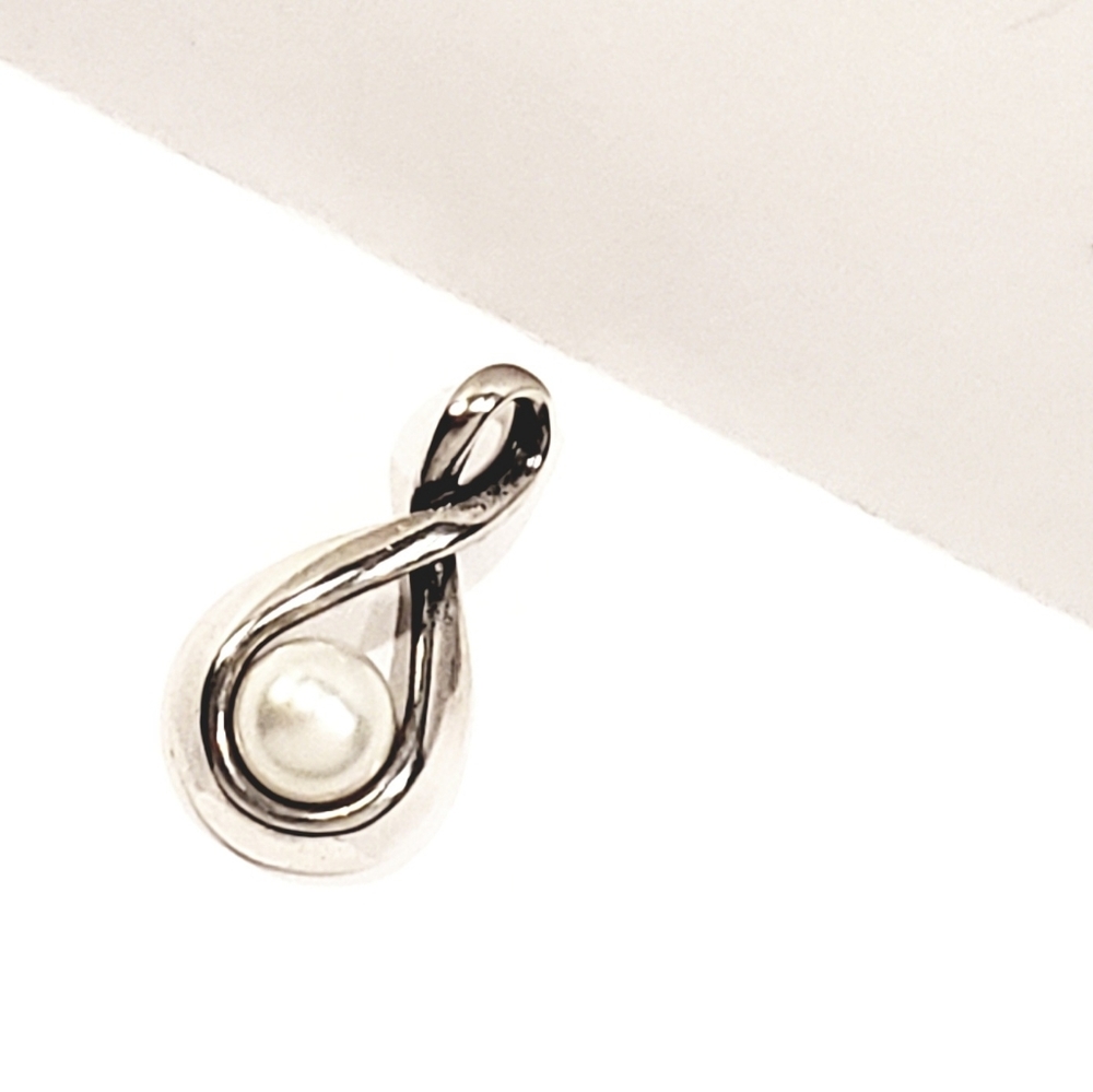 James Avery Cultured Pearl in a Twisted Set